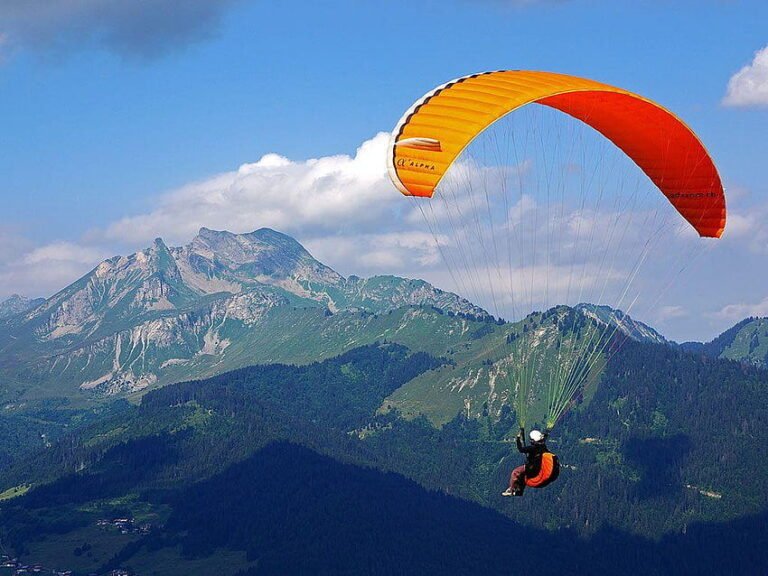 Para Gliding in Kashmir